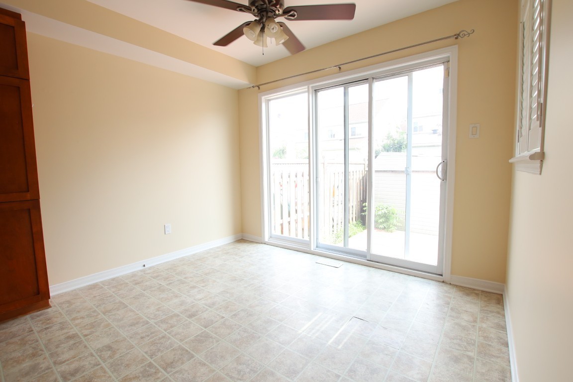 229 Portrush Ave - Photo 7 of 25