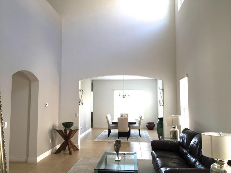 4543 San Mellina Dr - Photo 2 of 8