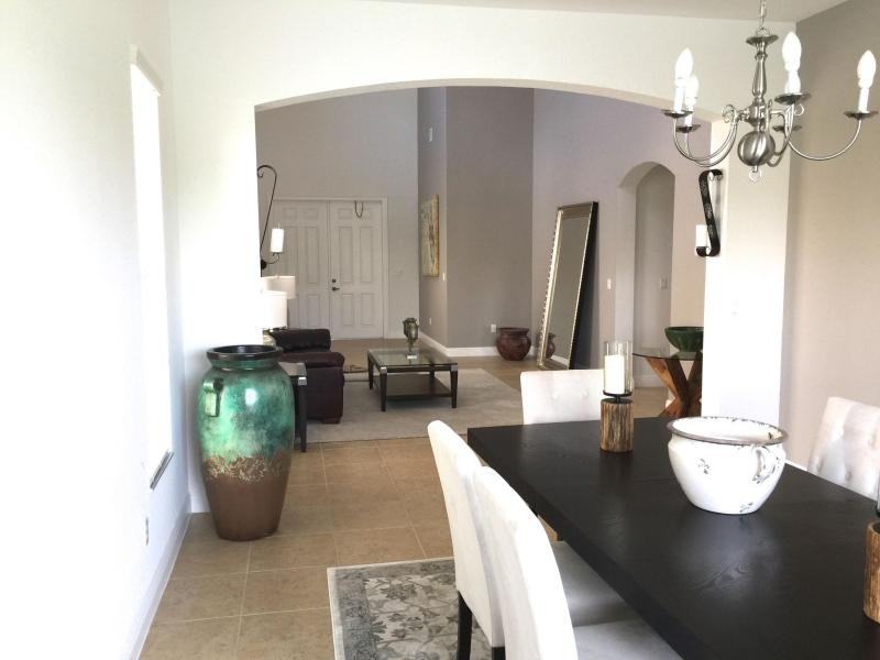 4543 San Mellina Dr - Photo 3 of 8