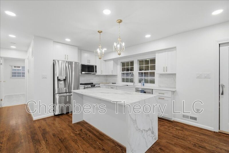 7838 Brompton St - Photo 5 of 36