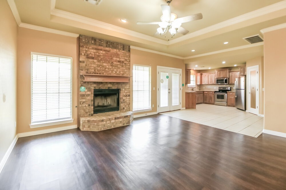 2617 Se 6th Cir - Photo 5 of 16