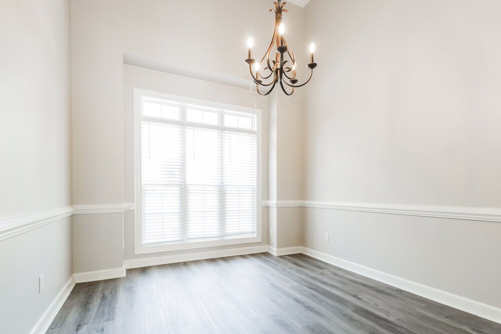 4388 Bloombury St - Photo 6 of 16