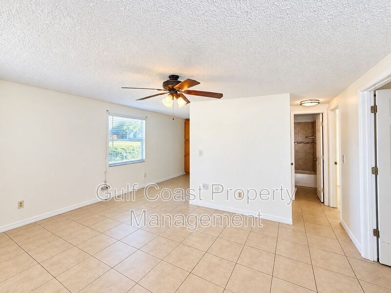 3104 49th Avenue Dr W #A - Photo 3 of 14