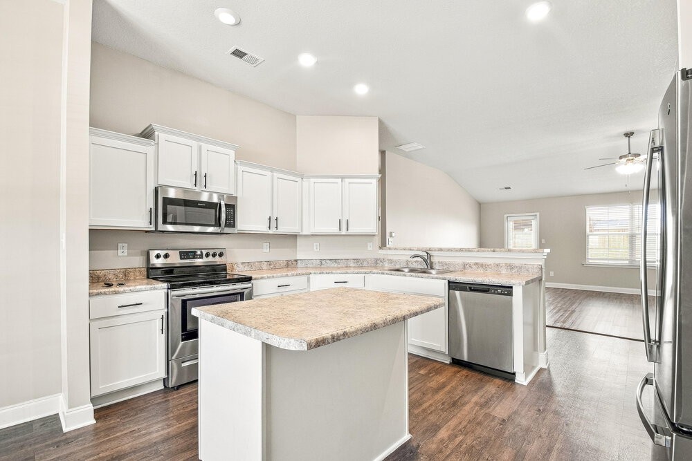 3441 Sabra Ln - Photo 4 of 16