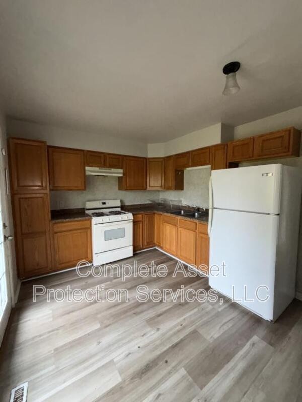 5360 Boulder Ave - Photo 2 of 9