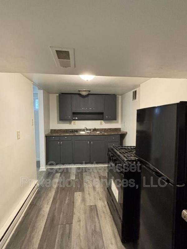 4121 Lincoln St - Photo 4 of 6
