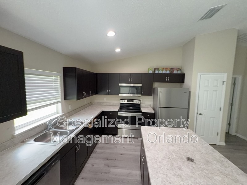 1369 W Dolores Dr - Photo 2 of 11