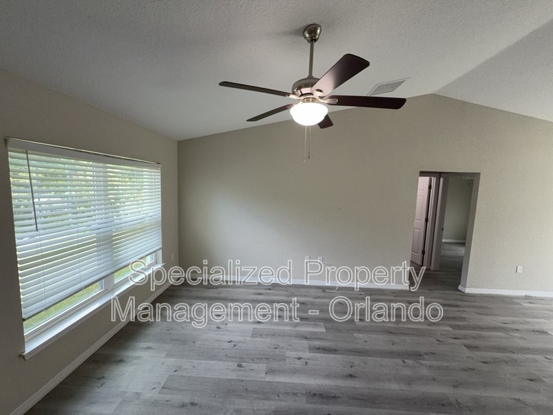 1369 W Dolores Dr - Photo 4 of 11