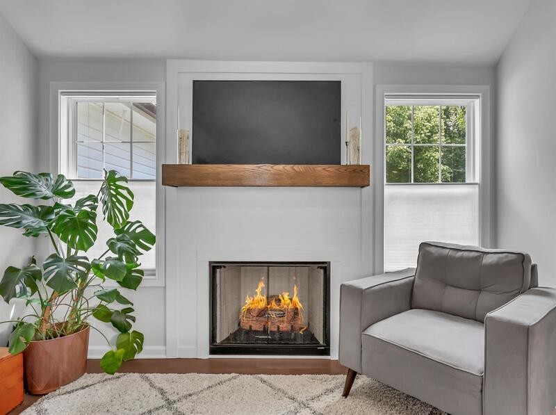 1405 Fredrick Dr - Photo 4 of 23