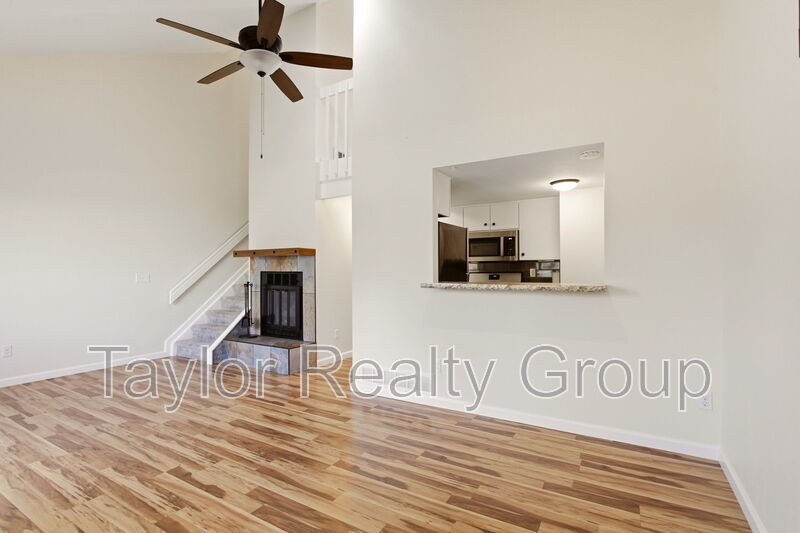 284 S Taft Ct - Photo 7 of 24