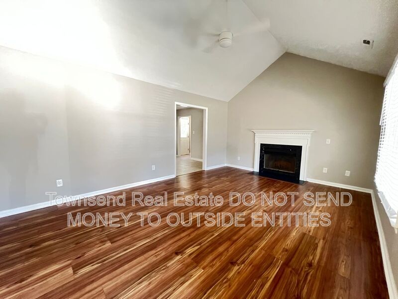 4118 Trelawney Dr - Photo 3 of 16