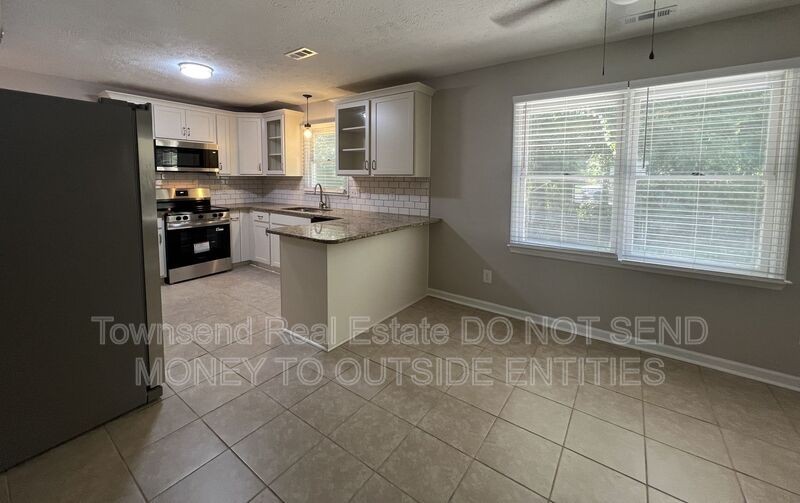 4118 Trelawney Dr - Photo 4 of 16
