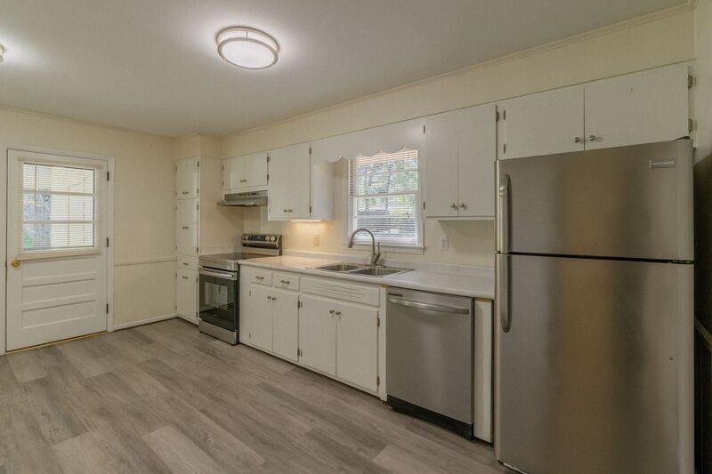 120 Soule St - Photo 2 of 20