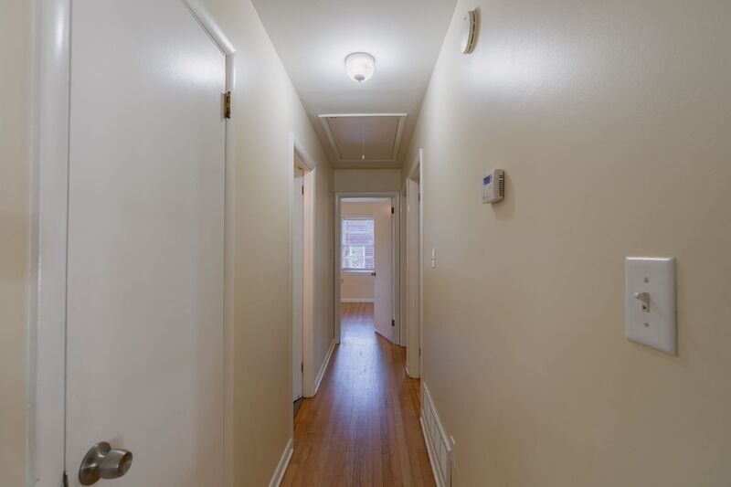 120 Soule St - Photo 6 of 20