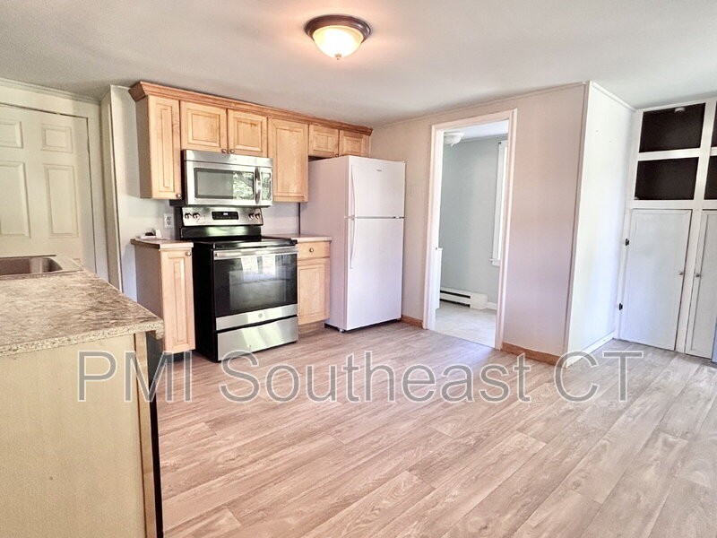 231 Salem Tpke #1 - Photo 3 of 22