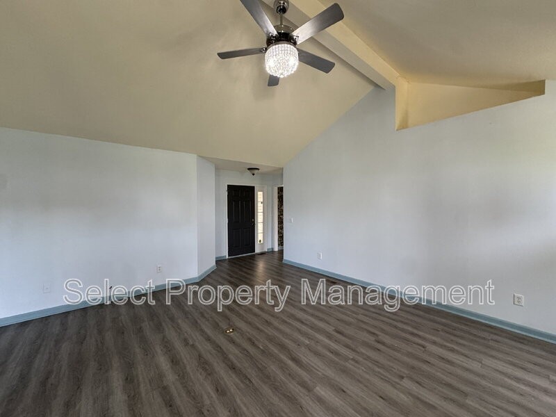 906 Autumn Ridge Ln - Photo 3 of 19