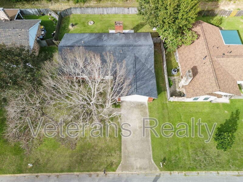 2078 Camp Wilkes Rd - Photo 3 of 26