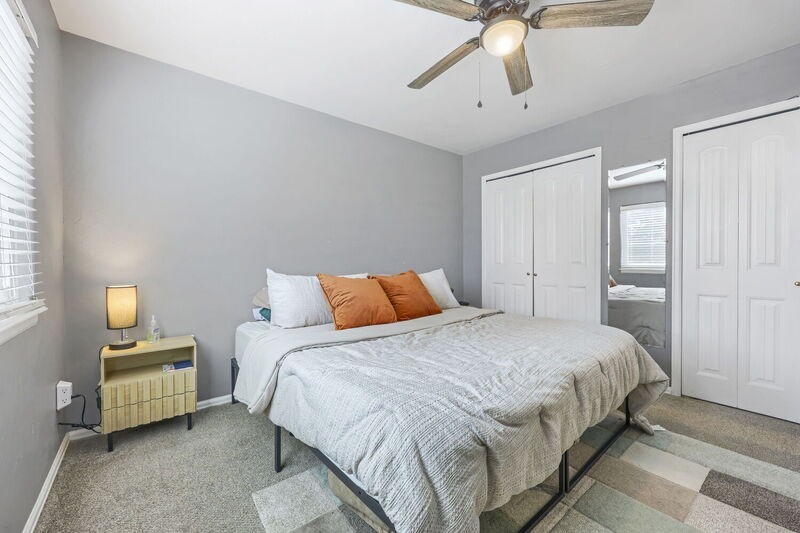 6658 Noble St - Photo 7 of 16