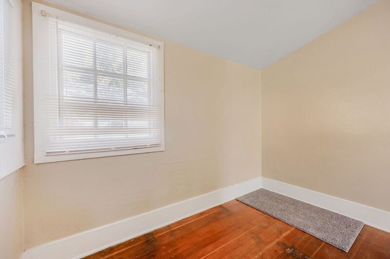 721 S Cascade Ave - Photo 5 of 16