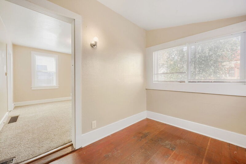 721 S Cascade Ave - Photo 6 of 16