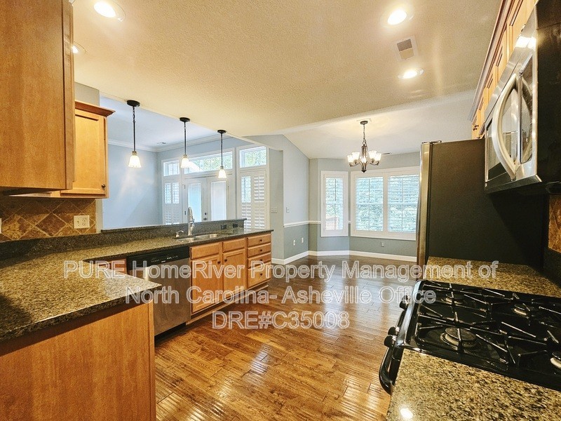 14 Jennlynn Dr - Photo 3 of 20