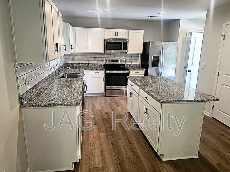 8005 Mulberry Glen Ln - Photo 4 of 26