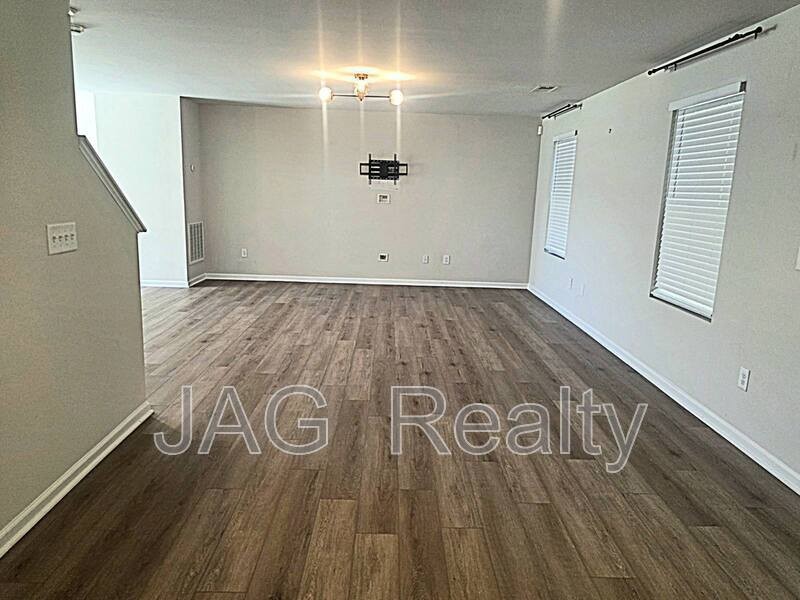 8005 Mulberry Glen Ln - Photo 5 of 26
