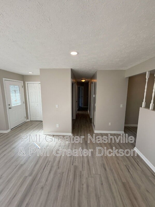 407 Marshall Stuart Dr - Photo 4 of 10