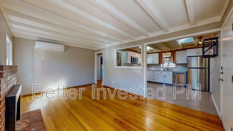 311 Lomitas Ln - Photo 5 of 22