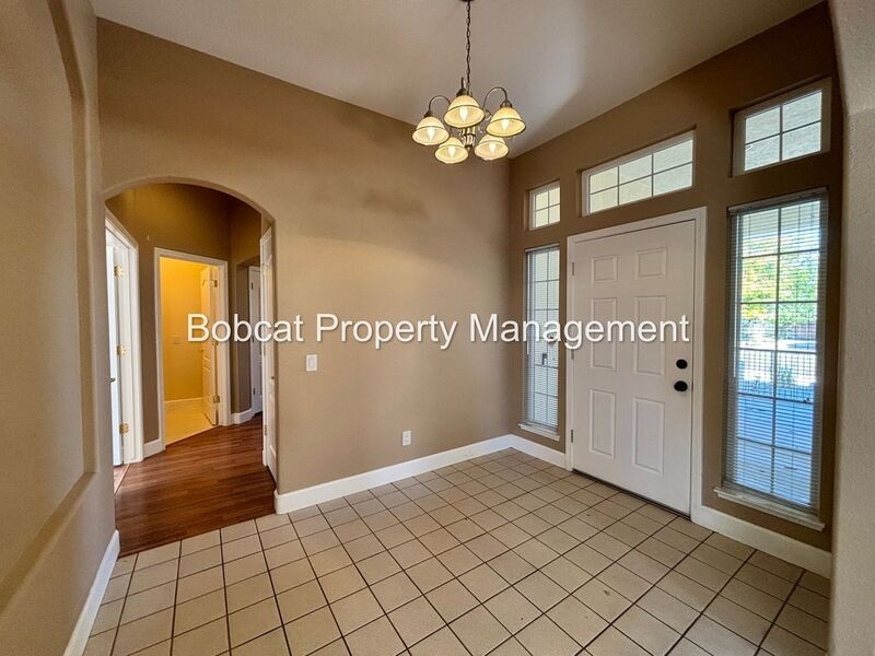 425 Crosswinds Dr - Photo 2 of 50