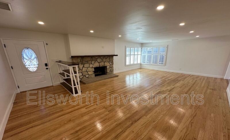 6034 Lancaster Dr - Photo 2 of 14