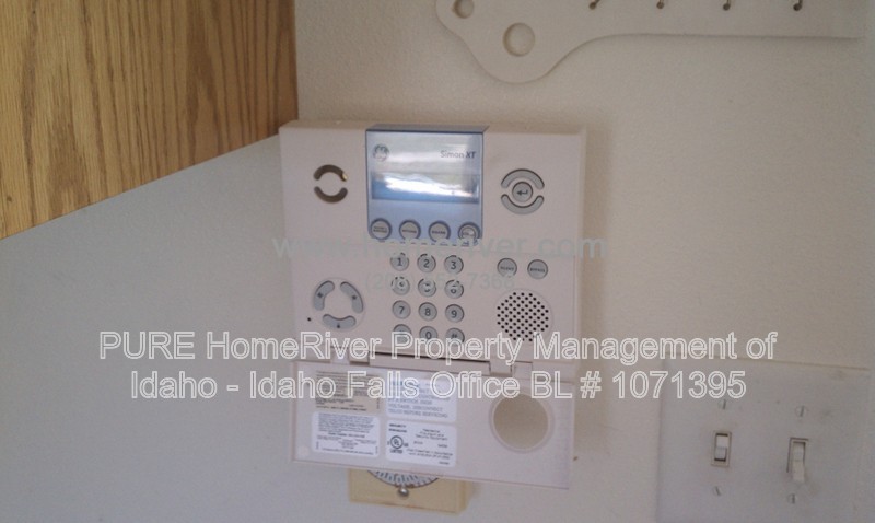 1684 Wildwood Ln - Photo 2 of 29
