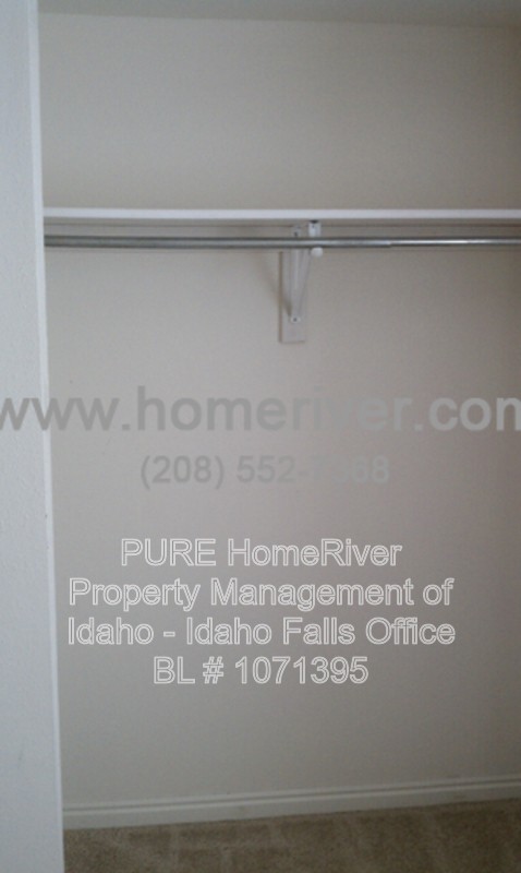 1684 Wildwood Ln - Photo 6 of 29