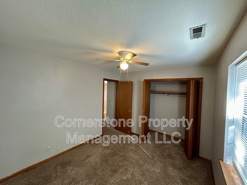 1221 Pine St #25 - Photo 5 of 8