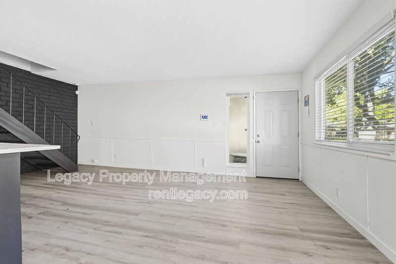 5146 Connecticut Dr #2 - Photo 2 of 14
