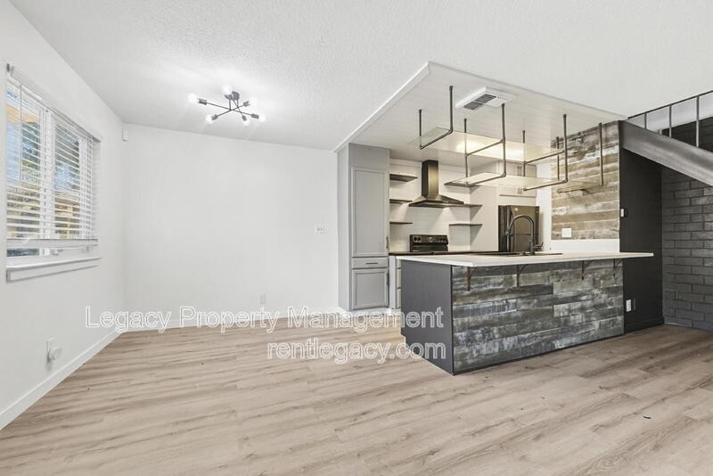 5146 Connecticut Dr #2 - Photo 3 of 14
