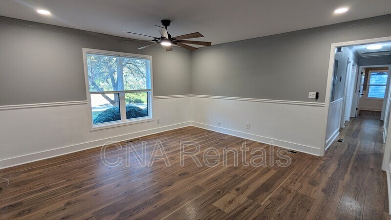 2042 Spring Rd Se - Photo 7 of 45