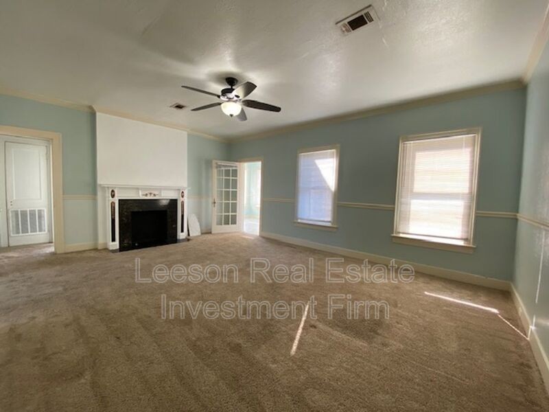 322 College St #C - Photo 2 of 16
