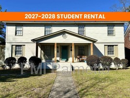 featured image of 2405 Duncan St
