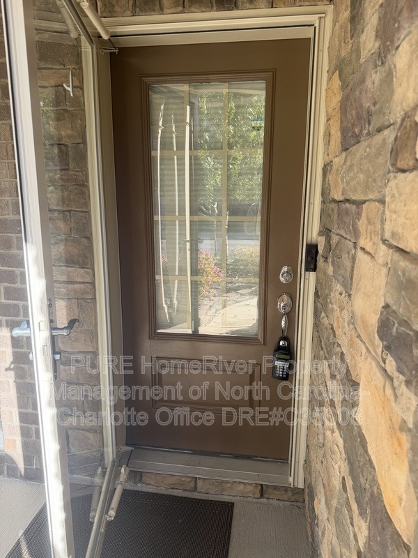 1016 Crest Oak Ln - Photo 5 of 42