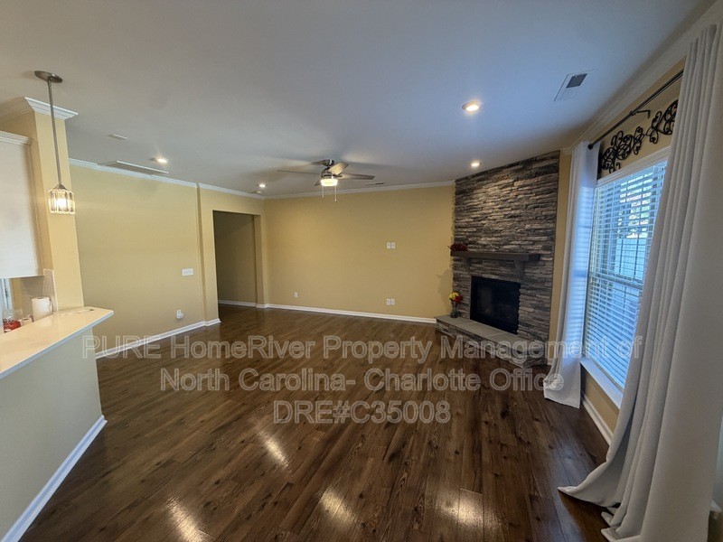 1016 Crest Oak Ln - Photo 6 of 42
