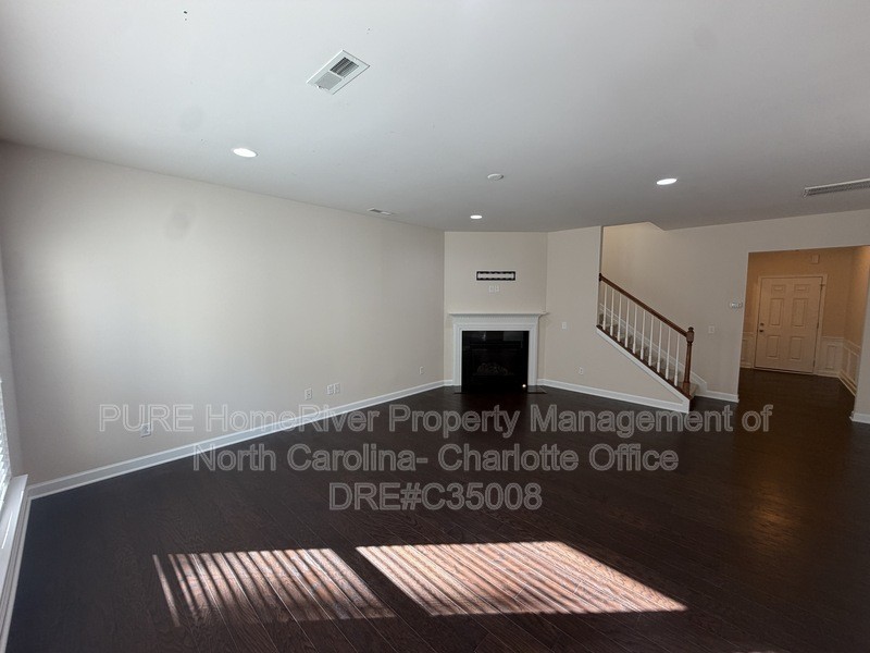 150 Farmers Folly Dr - Photo 5 of 44