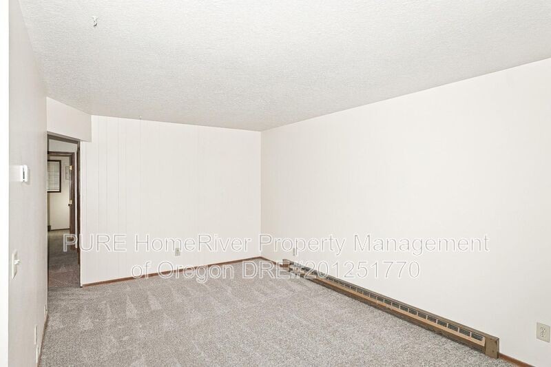 1129 Se 27th Ave - Photo 5 of 21