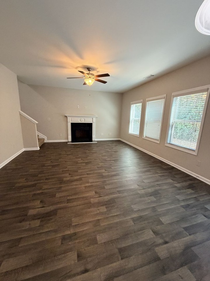 1354 Trailridge Way - Photo 3 of 12