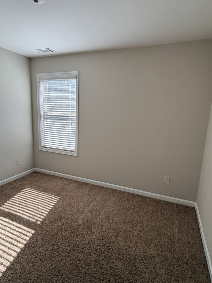1354 Trailridge Way - Photo 6 of 12