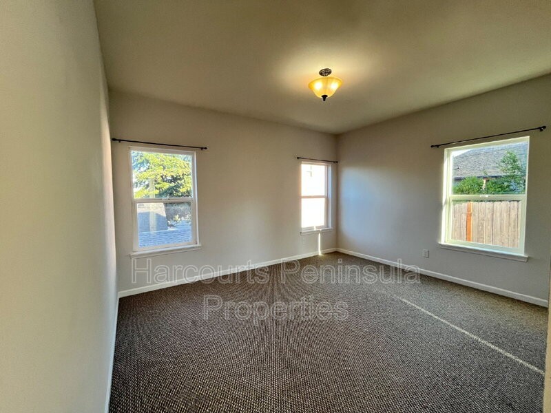 404 S Lafayette Ave - Photo 6 of 10
