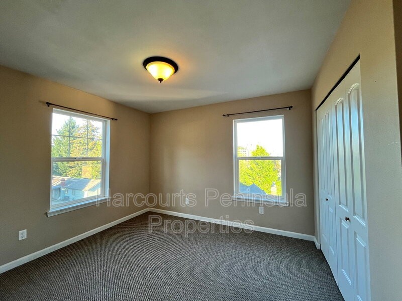 404 S Lafayette Ave - Photo 7 of 10