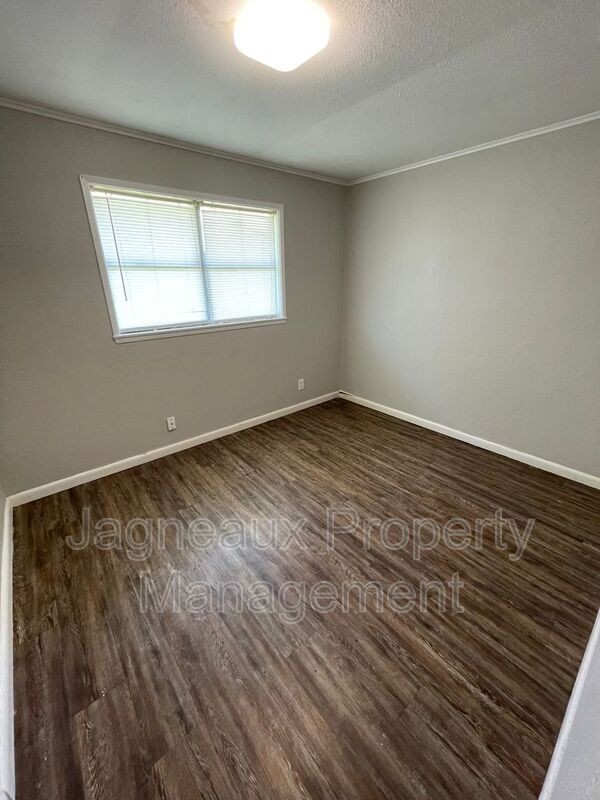 1217 Sage Dr - Photo 5 of 9
