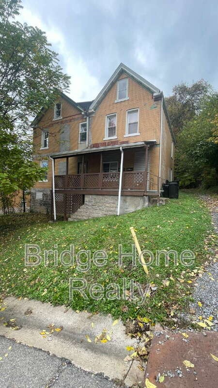 802 13th St #1 - Photo 2 of 22