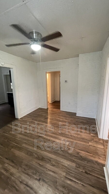 802 13th St #1 - Photo 6 of 22